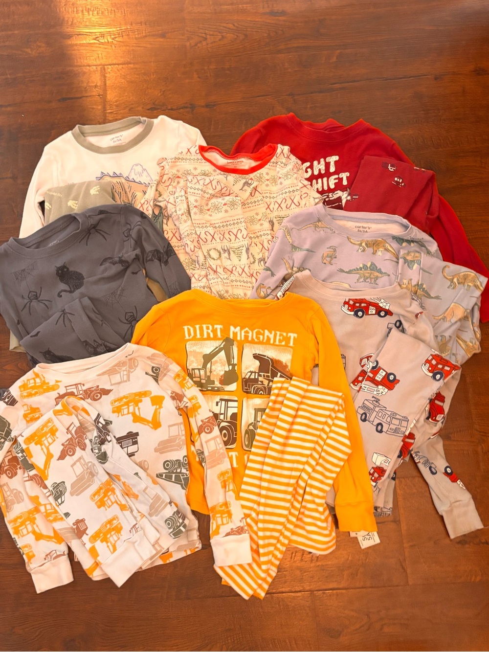 Huge lot organic cotton 5T pajama sets